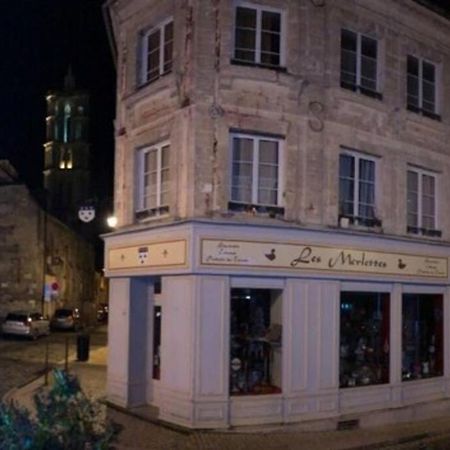 Suite De Charme Au Pied De La Cathedrale Laon Exterior photo