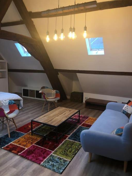 Suite De Charme Au Pied De La Cathedrale Laon Exterior photo